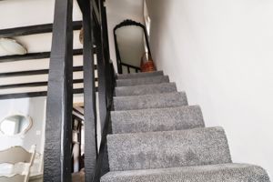 HIGH STREET- click for photo gallery